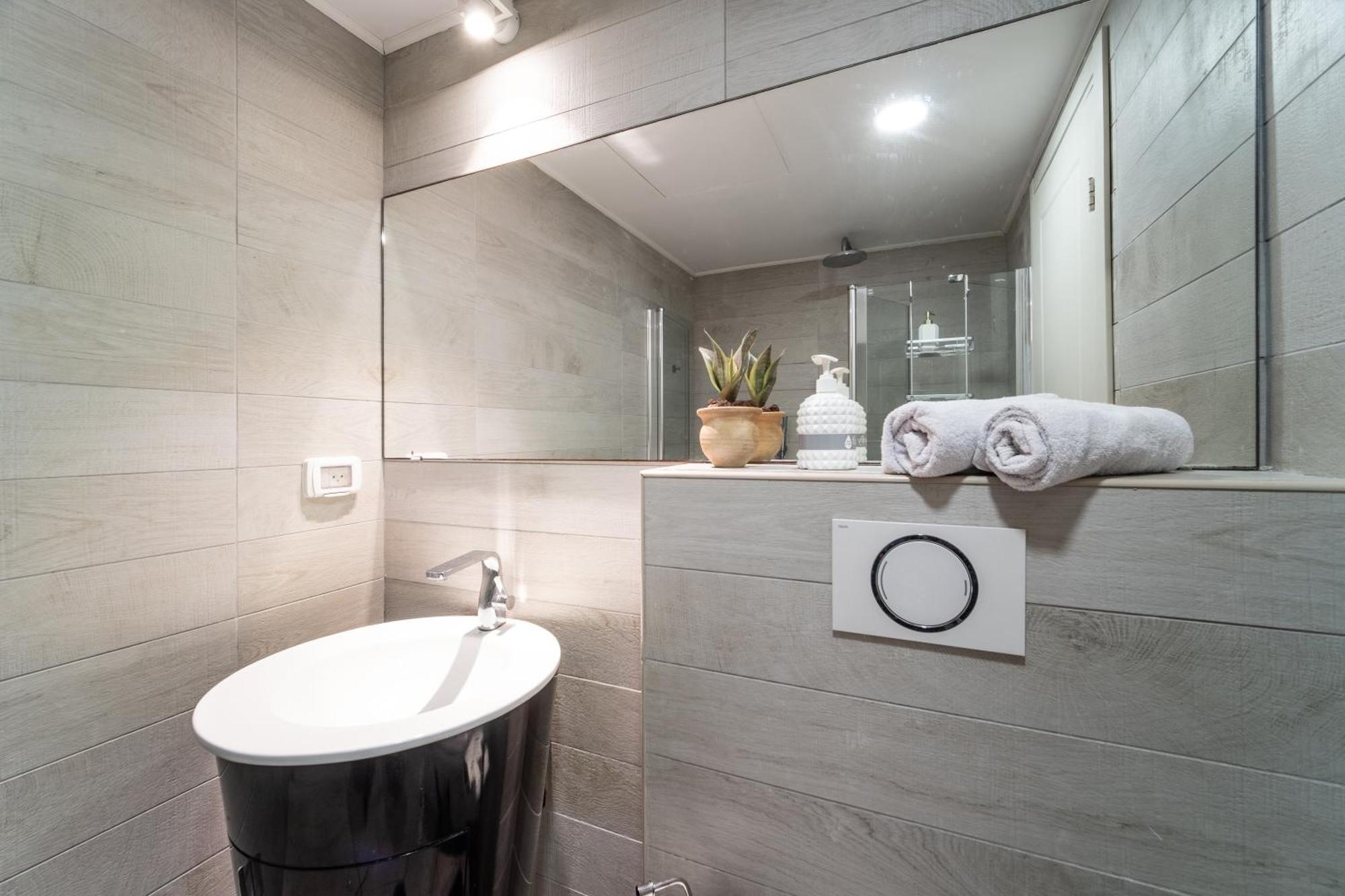דירות חיפה Bat Galim Full Sea View Balcony By Sea N' Rent מראה חיצוני תמונה